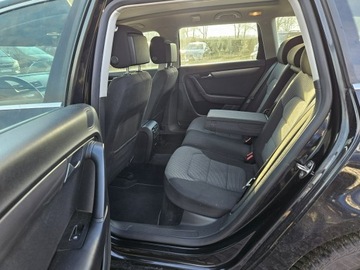 Volkswagen Passat B7 Variant 1.6 TDI CR DPF BlueMotion 105KM 2011 Volkswagen Passat 1,6 diesel 105KM nawigacja, zdjęcie 5