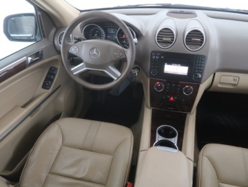 Mercedes Klasa M W164 Off-roader Facelifting 3.0 V6 (350 CDI) 231KM 2010 Mercedes ML ML 350 CDI, Salon Polska, 227 KM, zdjęcie 6