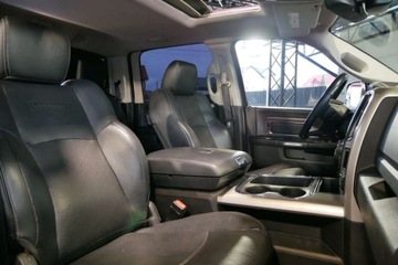 Dodge Ram IV 5.7 V8 390KM 2017 Dodge RAM Laramie1500V8HEMI5.7 Hak 390KM 4x4 Szyberdach Wentyl Alpine Navi, zdjęcie 12