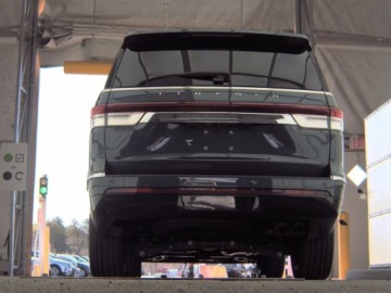 Lincoln Navigator III 2024 Lincoln Navigator Reserve 2024 3.5 Benzyna 440KM, zdjęcie 3