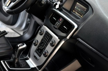 Volvo V40 II Hatchback Facelifting 2.0 D2 120KM 2016 Volvo V40 LiFT Full Led Ocean Race Ledy Digital, zdjęcie 21