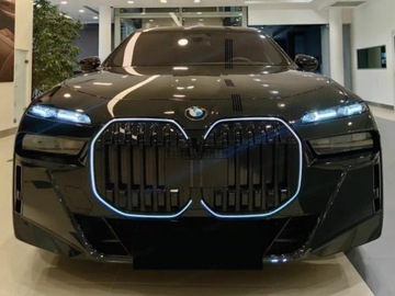 BMW Seria 7 G70 Sedan 3.0 40d 299KM 2025 BMW Seria 7 740d xDrive Sport Sedan 3.0 (299KM) 2025, zdjęcie 4