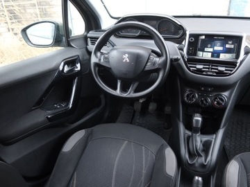 Peugeot 208 I Hatchback 3d 1.2 VTI 82KM 2014 Peugeot 208 1.2 PureTech, Navi, Klima, Tempomat, zdjęcie 6