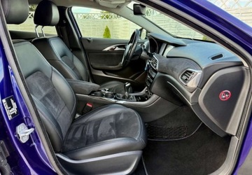 Infiniti Q30 1.6T 122KM 2016 Infiniti Q30 Infiniti Q30 1.6t Premium Tech 1.6 Benzyna 122KM, zdjęcie 4