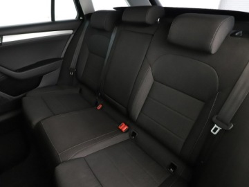 Skoda Superb III Kombi 1.4 TSI 150KM 2016 Škoda Superb Skoda Superb Ambition automat 150KM, zdjęcie 16