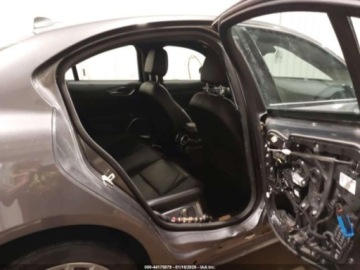 Alfa Romeo Giulia II Sedan Facelifting 2.0 Turbo 280KM 2023 Alfa Romeo Giulia Sprint 2023 2.0 Benzyna 280KM, zdjęcie 13