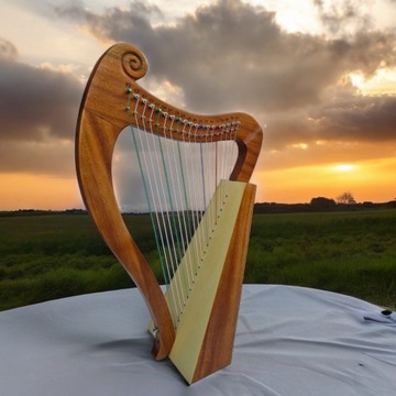 Кельтская арфа, 19 струн, ключ РЕТРО, лира Cytra Arpa, лира 19 тонн