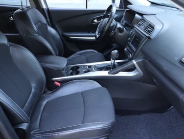 Renault Kadjar Crossover 1.2 Energy TCe 130KM 2017 Renault Kadjar 1.2 TCe, Salon Polska, Serwis ASO, zdjęcie 8