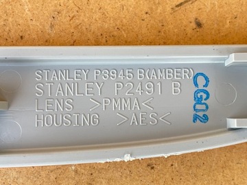 ОТРАЖАТЕЛЬ ЗАДНЕГО БАМПЕРА MAZDA