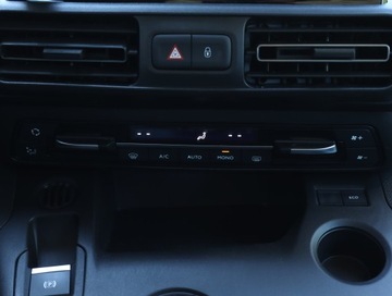 Citroen Berlingo III Osobowy M 1.2 PureTech 131KM 2021 Citroen Berlingo 1.2 PureTech, Salon Polska, zdjęcie 15