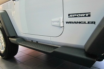 JEEP WRANGLER JK 07-18 2D БОКОВЫЕ ЗНАКИ 82210565AD
