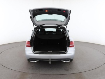 Mercedes Klasa C W205 Kombi Facelifting 1.6 180 156KM 2018 Mercedes C 180 lift automat full LED, zdjęcie 18