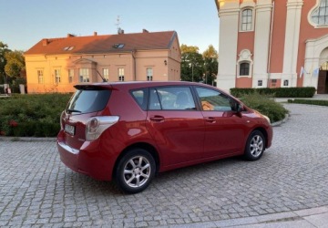 Toyota Verso Minivan 2.0 D-4D 126KM 2010 Toyota Verso Toyota Verso 2.0 D-4D Sol plus 2.0 Diesel 126KM, zdjęcie 2