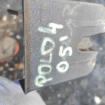 ZAMEK KLAPY TYŁ TYLNEJ BAGAŻNIKA VW POLO 4 FL 2005r