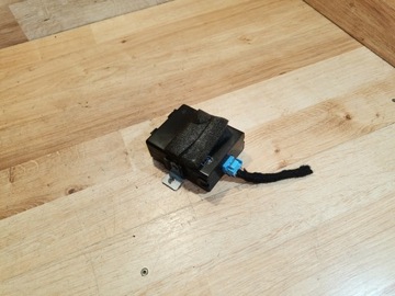 MODUL CENTRÁLNÍHO ZÁMKU VOLVO S40 V40 30857627