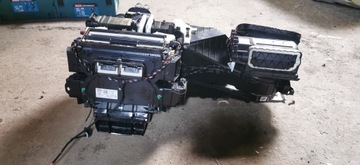 ОБОГРЕВАТЕЛЬ AUDI A4 B8 8K1820005AT