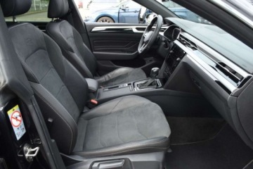 Volkswagen Arteon Fastback Facelifting 2.0 TSI 190KM 2022 Volkswagen Arteon SalonPL 2.0 TSI 190KM R-Line DSG PanoramaAmbienteDCCALU, zdjęcie 36