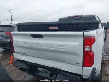 Chevrolet Silverado II 2021 Chevrolet Silverado 2021r., 4x4, 5.3L 5.3 Benzyna 355KM, zdjęcie 7