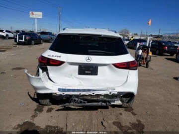 Mercedes GLA II 2021 Mercedes-Benz GLA 250 2021 2.0 Benzyna 221KM, zdjęcie 4