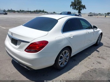 Mercedes Klasa C W205 2018 Mercedes-Benz Klasa C C 300 2.0 Benzyna 241KM, zdjęcie 8
