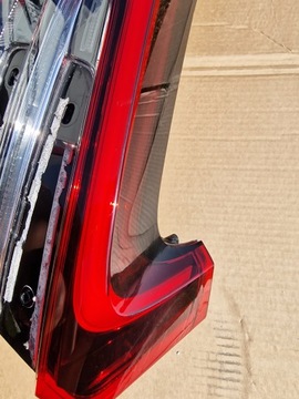 LEVÝ SVĚTLO SVĚTLOMET ZADNÍ LED VOLVO C40 EVROPA