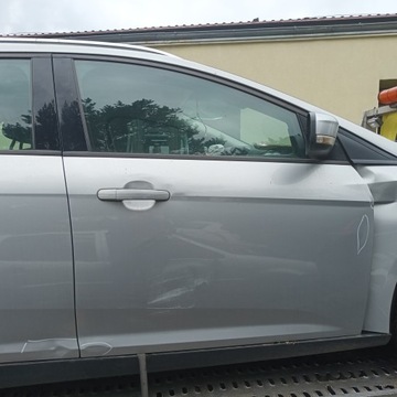 FORD FOCUS MK3 OB DRZWI PRZÓD PRAWE