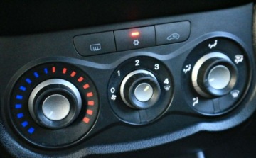 Alfa Romeo MiTo Hatchback 3d Facelifting 1.4 MPI 78KM 2015 Alfa Romeo Mito Alfa Romeo MiTo 1,4 8V -Blueotooth-Multifunkcja-Tryb SPORT, zdjęcie 8