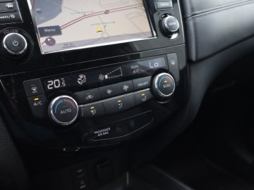 Nissan X-Trail III Terenowy 2.0 dCi 177KM 2017 Nissan X-Trail 2.0 dCi, Salon Polska, Serwis ASO, zdjęcie 16