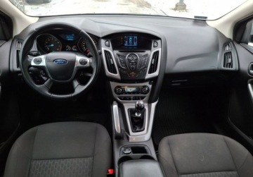 Ford Focus III Kombi 1.0 EcoBoost 125KM 2013 Ford Focus Ford Focus 1.0 Ecoboost, Salon Pl, 2kpl. opon. Benzyna 125KM, zdjęcie 12