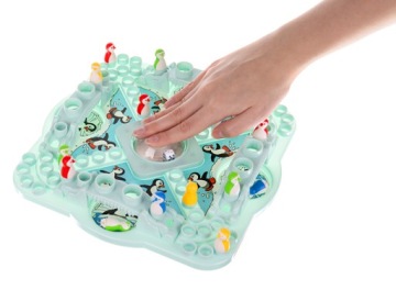 Семейная игра с пингвинами