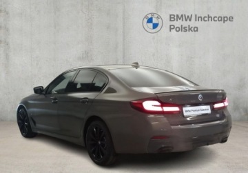 BMW Seria 5 G30-G31 Limuzyna Facelifting 3.0 540i 333KM 2022 BMW Seria 5 BMW 540i xDrive M Sport PRO, Laserlight, HarmanKardon, Dach, H, zdjęcie 2