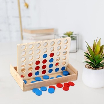 Складная настольная игра с 4 шахматными фигурами.