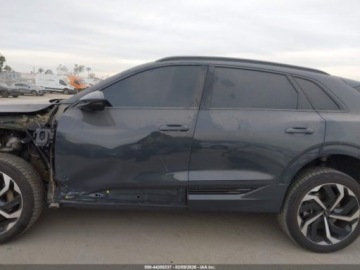 Audi Q8 2024 Audi Q8 e-tron E-TRON PRESTIGE QUATTRO, 2024r., 4x4, Elektryczny 355KM, zdjęcie 5