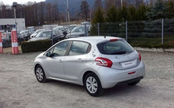 Peugeot 208 I Hatchback 3d 1.2 VTI 82KM 2013 Peugeot 208 1.2 VTI 82KM Klimatyzacja Tablet Nierowna praca silnika Pali J, zdjęcie 4