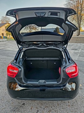 Mercedes Klasa A W176 2013 Mercedes A180 1,6 benz 120KM, zdjęcie 11