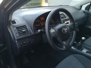 Toyota Avensis III Wagon 2.0 D-4D 126KM 2010 Toyota Avensis 2.0 D-4D 126KM Nav Kamera Klimatron, zdjęcie 11