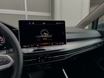 Volkswagen Golf VIII Variant 1.5 eTSI 150KM 2024 Volkswagen Golf 1.5 Benzyna 150KM, zdjęcie 12