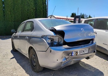 Citroen C-Elysee II 2018 Citroen C-Elysee 2018r, 1.6 Benzyna LPG. Uszkodzony tyl i przod. Jezdzi., zdjęcie 3