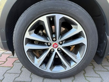 Jaguar E-Pace SUV 2.0 i4D 150KM 2018 Jaguar E-Pace 2.0 D 150 KM 4x4 Automat R-Dynamic S, zdjęcie 33