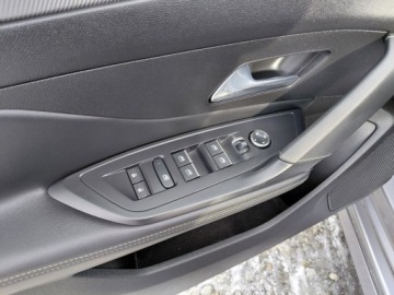 Peugeot 2022 Peugeot 308 GT Automat Kamera 360 Full LED Radar 1.6 Hybryda Plug-in 180KM, zdjęcie 9