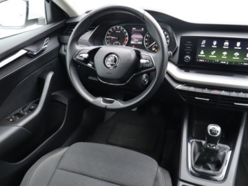 Skoda Octavia IV Kombi 2.0 TDI 115KM 2022 Skoda Octavia 2.0 TDI, Salon Polska, zdjęcie 6