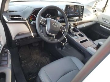 Toyota Sienna III 2024 Toyota Sienna 2024, 2.5L, 4x4, XLE, po gradobiciu 2.5 Hybryda 245KM, zdjęcie 6