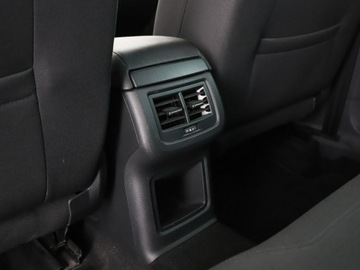 Seat Ateca SUV 1.6 TDI Ecomotive 115KM 2016 Seat Ateca Czujniki, Navi, Aut.klima, Bluetooth, zdjęcie 35