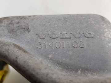 VOLVO V40 2016