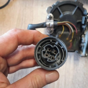 BMW 3 E36 MOTOREK PŘEDNÍCH STĚRAČE