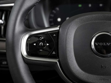 Volvo XC90 II 2026 2.0 B5 AWD Ultra Dark 7os (250 KM) System audio Bowers &amp; Wilkins, zdjęcie 10