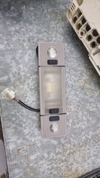 LAMPA OSVĚTLENÍ KABINY LAMPY POLSTROVÁNÍ BÉŽOVÝ KPL BMW 8 E31 840 850