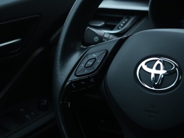 Toyota C-HR I Crossover Facelifting 1.8 Hybrid 122KM 2022 Toyota C-HR 1.8 Hybrid, Serwis ASO, Automat, zdjęcie 20