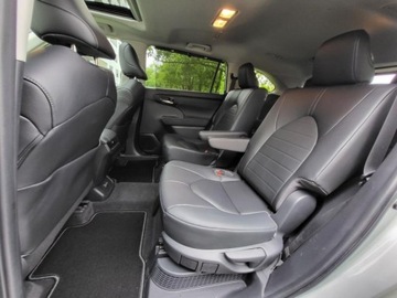 Toyota Highlander III 2.5 248KM 2023 highlander XLE * 2.5l Hybrid 247KM 4X4/AWD Przebieg:9,928km Idealny stan, zdjęcie 22