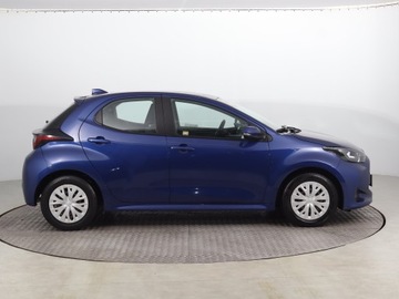 Toyota Yaris IV Hatchback 1.5 Dynamic Force 125KM 2022 Toyota Yaris 1.5 VVT-i, Salon Polska, zdjęcie 5